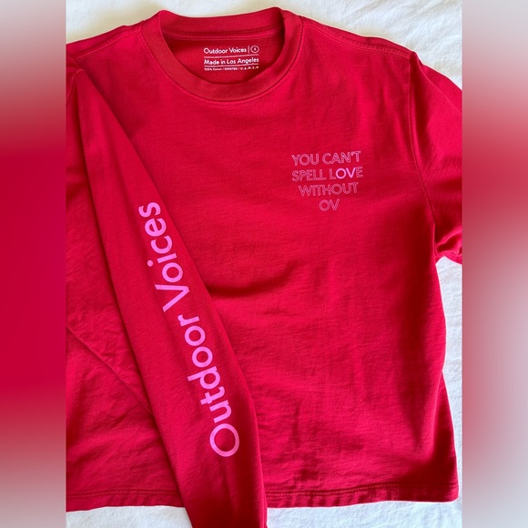 Like New Outdoor Voices Love Without OV Cropped Sweatshirt Small - Picture 3 of 6